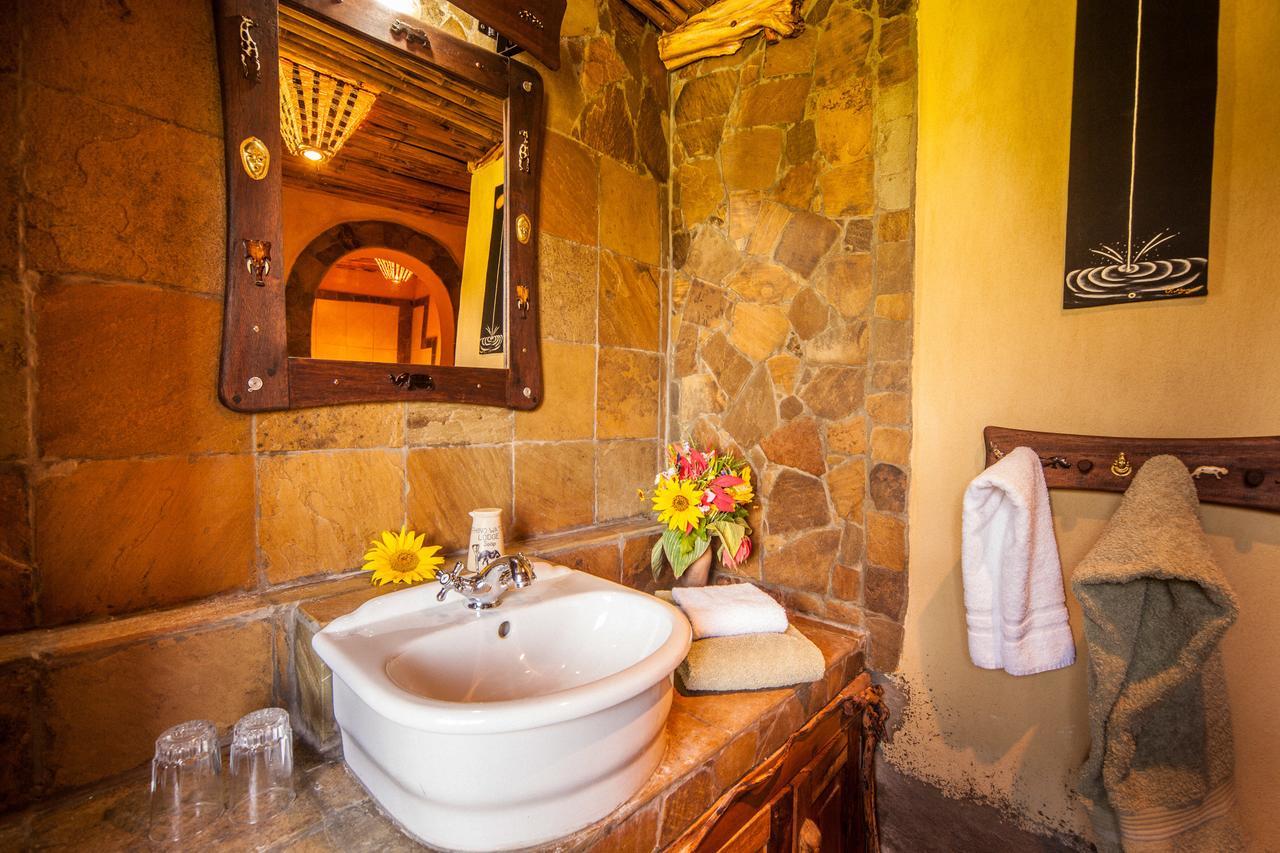 Rhino Watch Safarilodge Mweiga Ruang foto