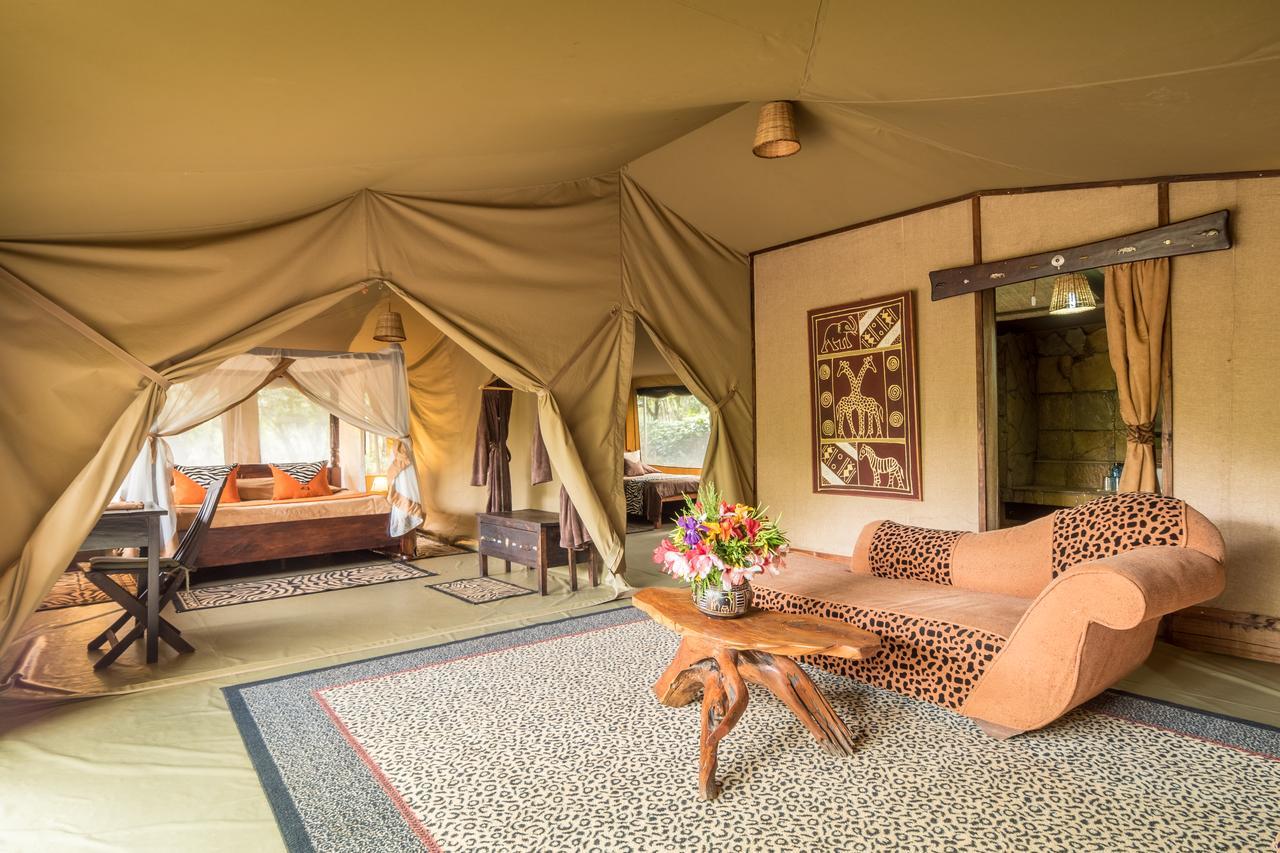 Rhino Watch Safarilodge Mweiga Bagian luar foto