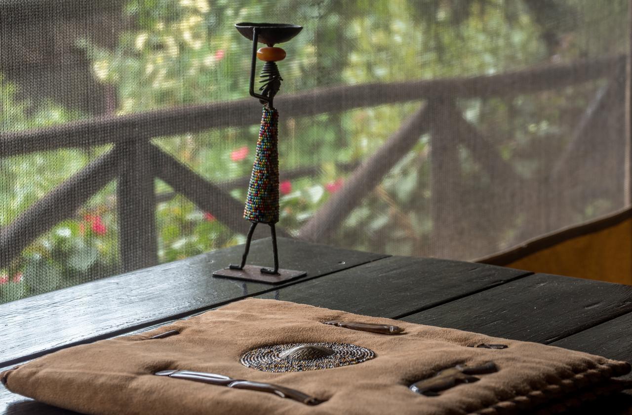 Rhino Watch Safarilodge Mweiga Bagian luar foto