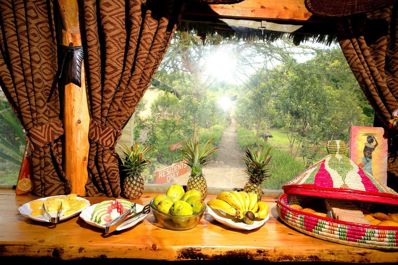 Rhino Watch Safarilodge Mweiga Bagian luar foto